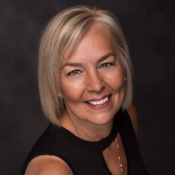 Meet your Posher, Roxanne - Picture 1 of 1